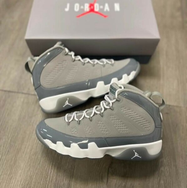 AIR JORDAN 9