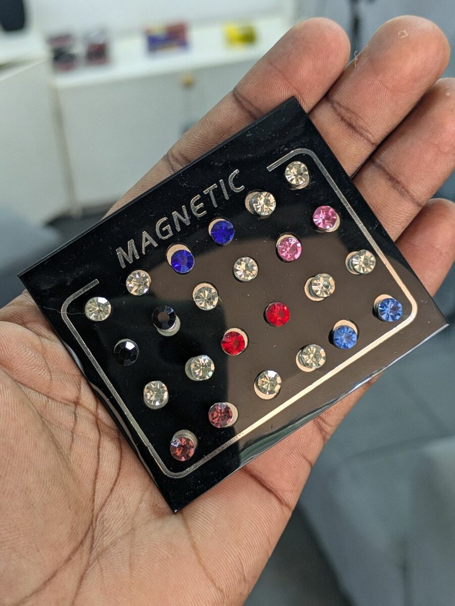 Une paire de boucle magnétique