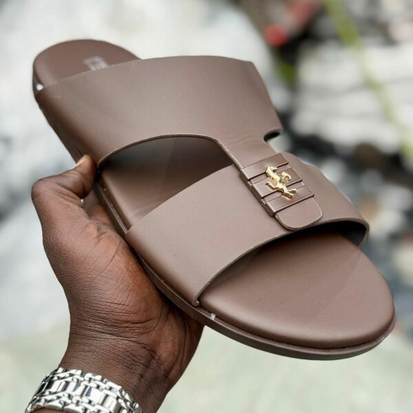 Sandales en cuir homme élégantes