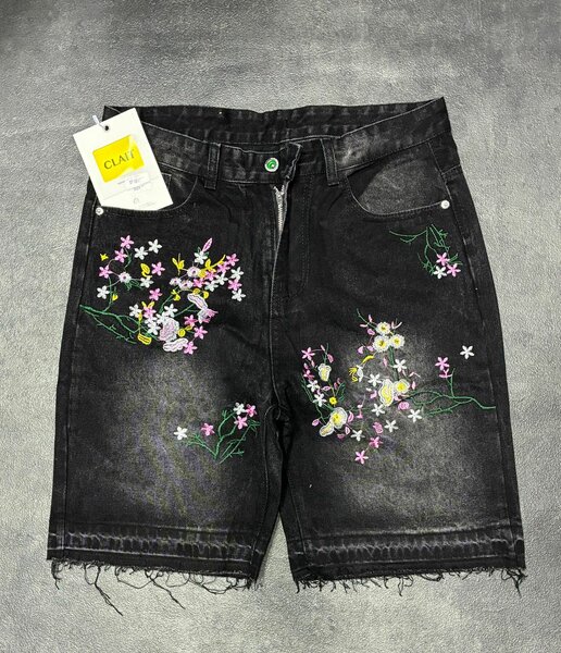 Shorts en jean brodés