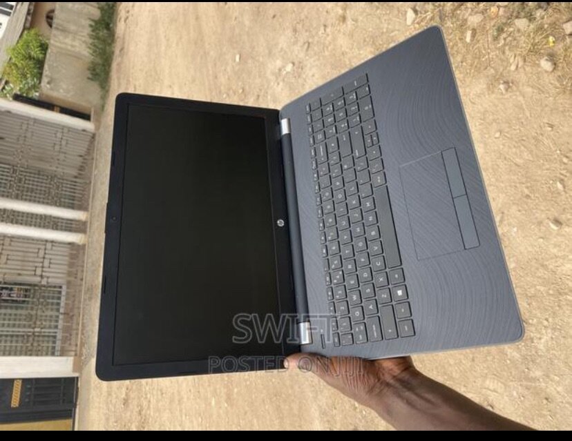 Hp 15 intel core i7 very neat