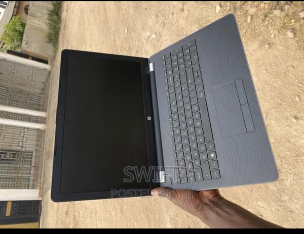 Hp 15 intel core i7 very neat