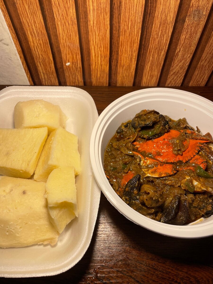 Crabe sauté/ ignames bouillie