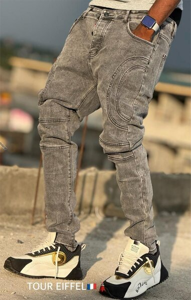Jean gris décontracté moderne