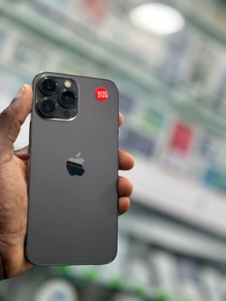 iPhone 12 Pro Max 512g très propre