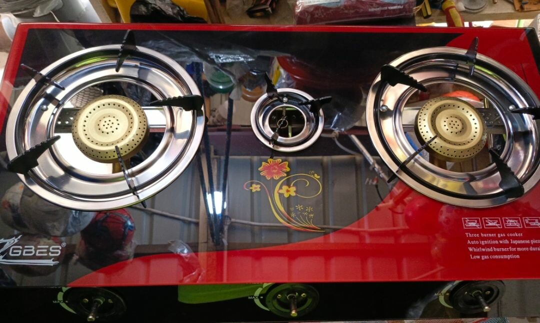 Gas stove and Cylinder Complet