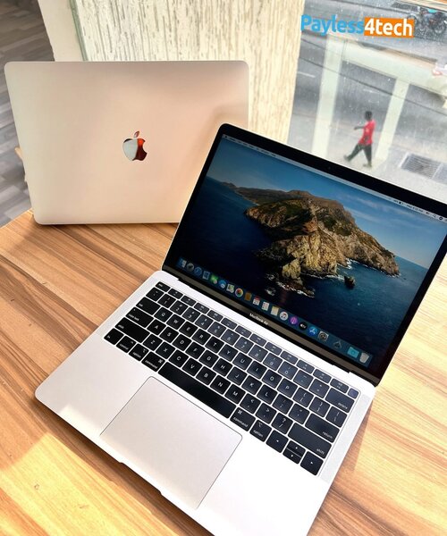 Apple Laptop Core 17