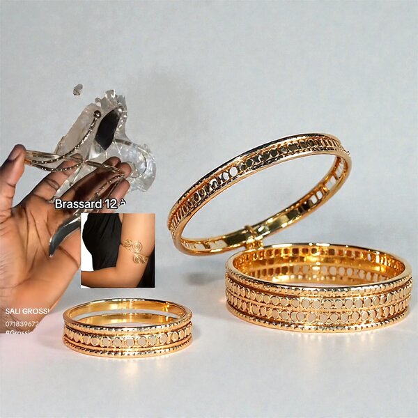 Bracelets dorés élégants