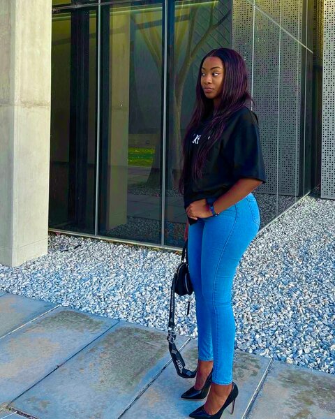 Jean ajusté taille haute