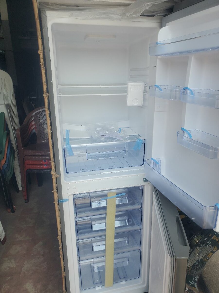 Réfrigérateur combiné NASCO