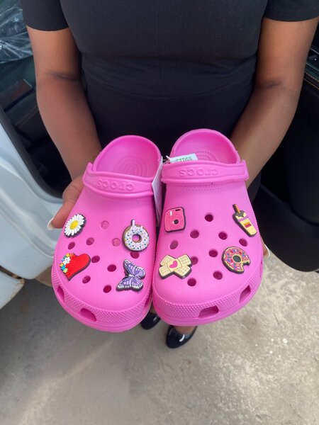 ICONIC CLASSIC CROCS