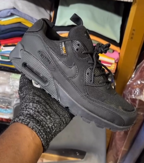 NIKE AIRMAX Mens Sneakers