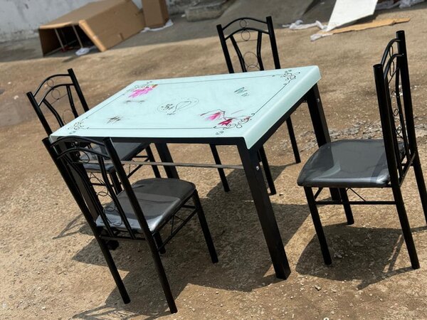 Table à manger 4 place