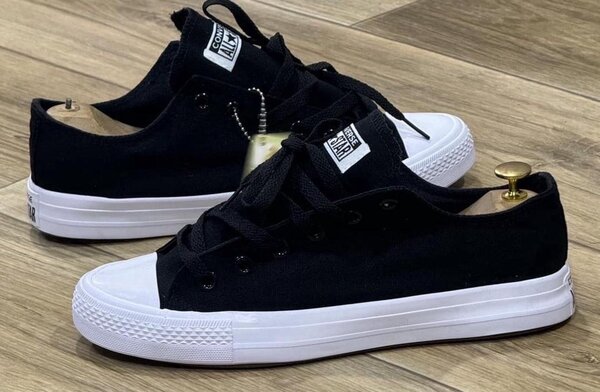 Sneakers classiques noires unisexes