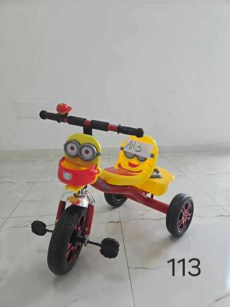 Tricycle coloré pour enfants