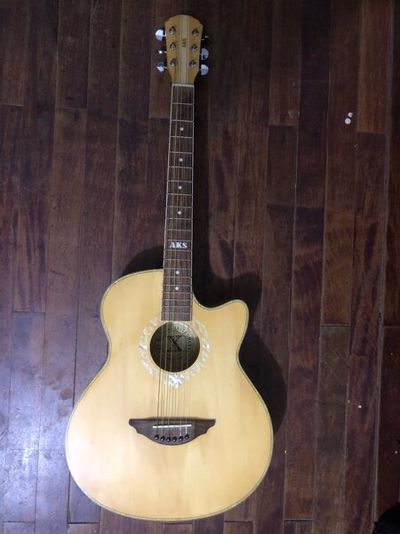 Guitare acoustique élégante