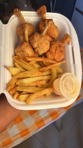 Poulet Frit avec Frites