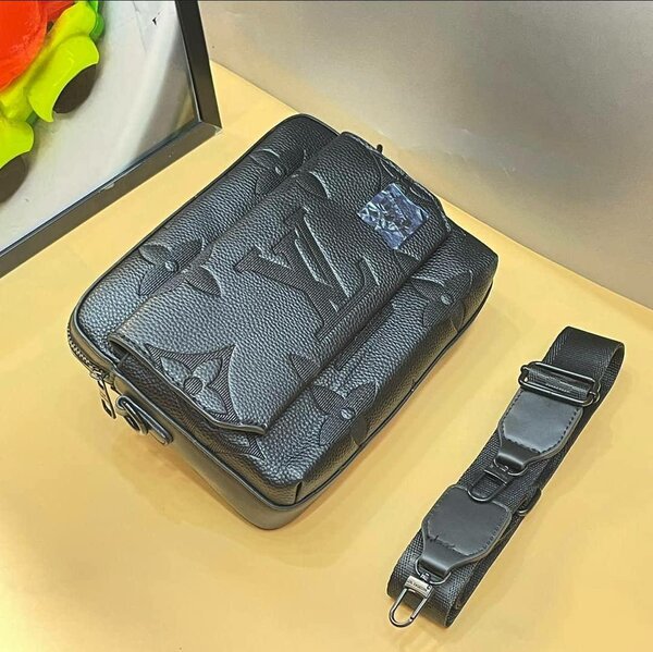 SACOCHE LOUIS VUITTON