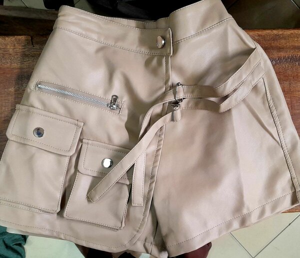 Shorts en cuir pour fille