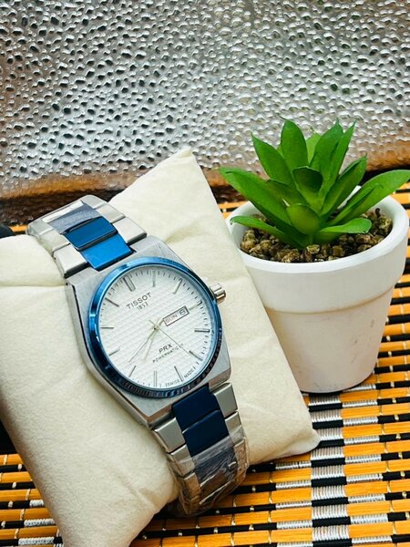 Montre élégante Tissot Homme