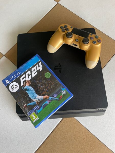 Ps4 Slim + 1CD FC24// nouvel arrivage