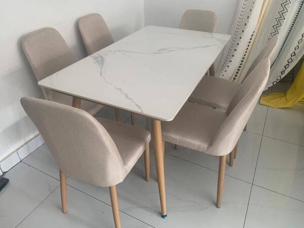 Table à manger moderne