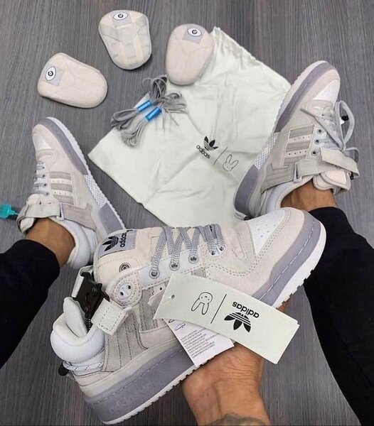Baskets Bad Bunny x Adidas For