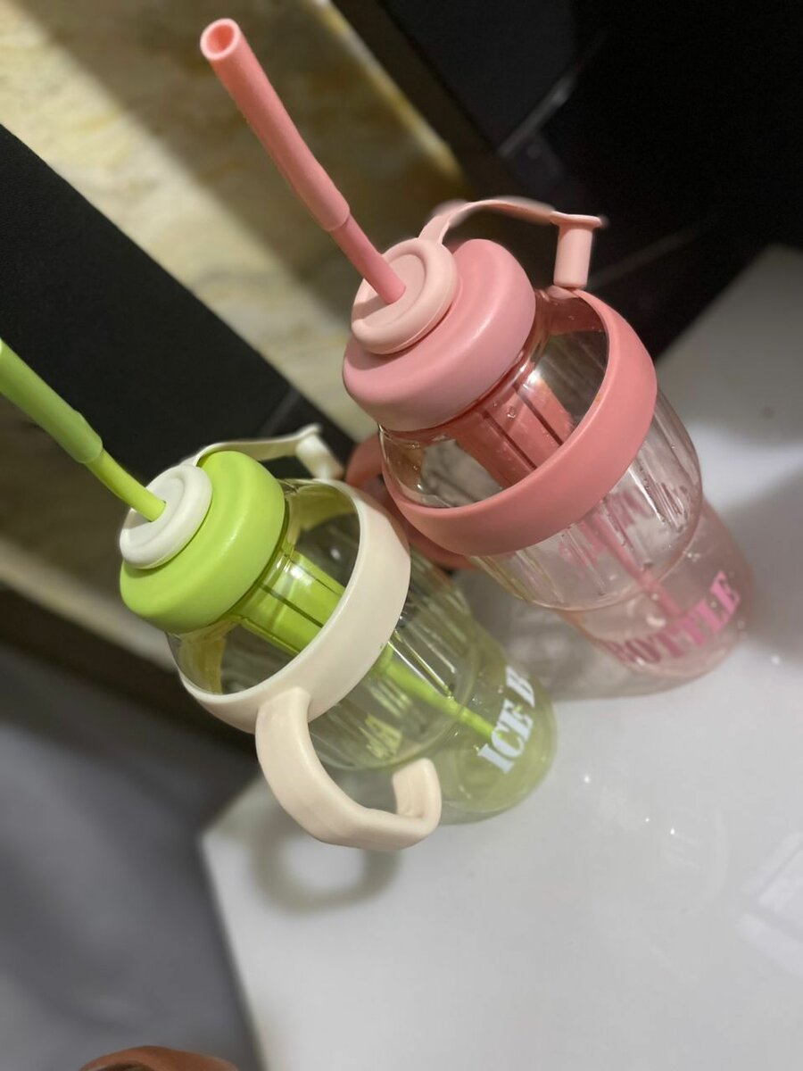 Gourdes à paille colorées