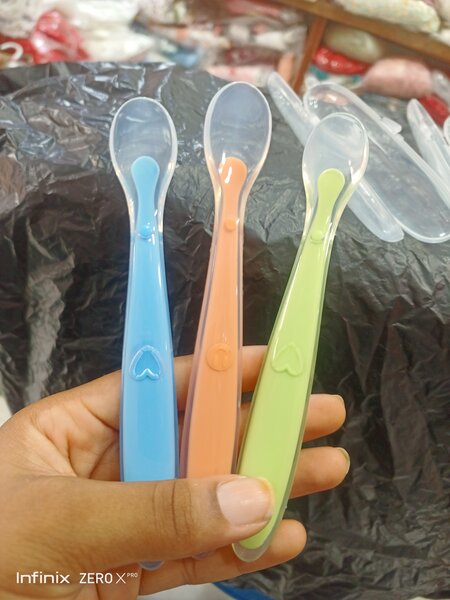 Cuillère bébé en silicone