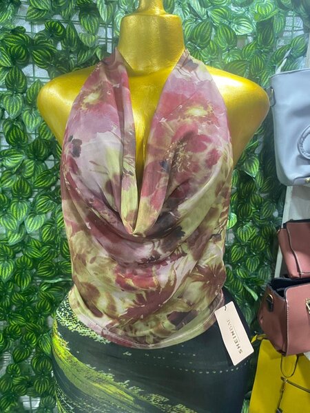 Haut dos nu bohème élégant