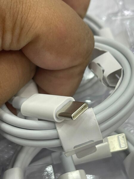 Apple 27w c to lightening (PD) cable