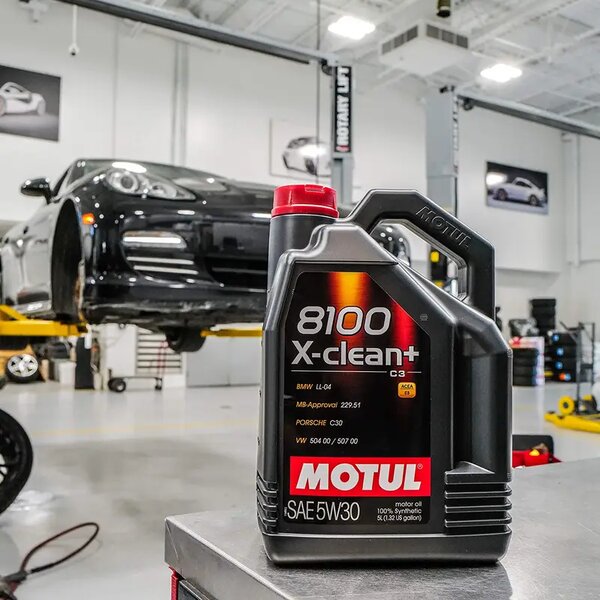 Motul Motor oil