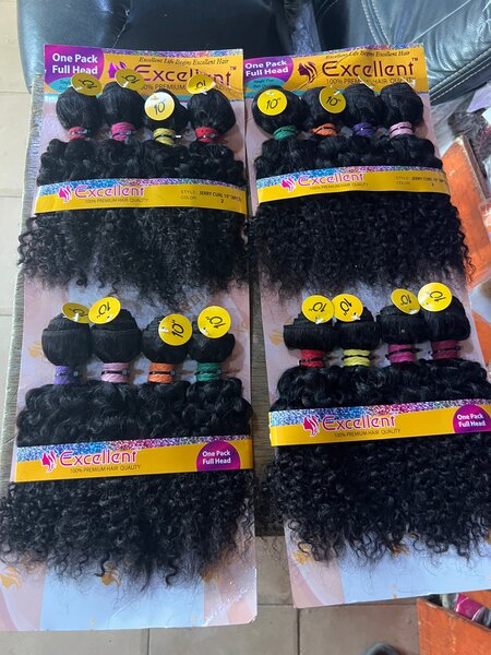 Cheveux Bouclés Noir