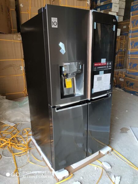 Réfrigérateur américain moderne