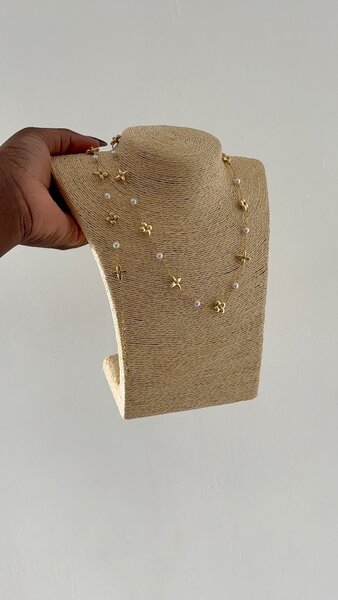 Elegant Gold Star Necklace