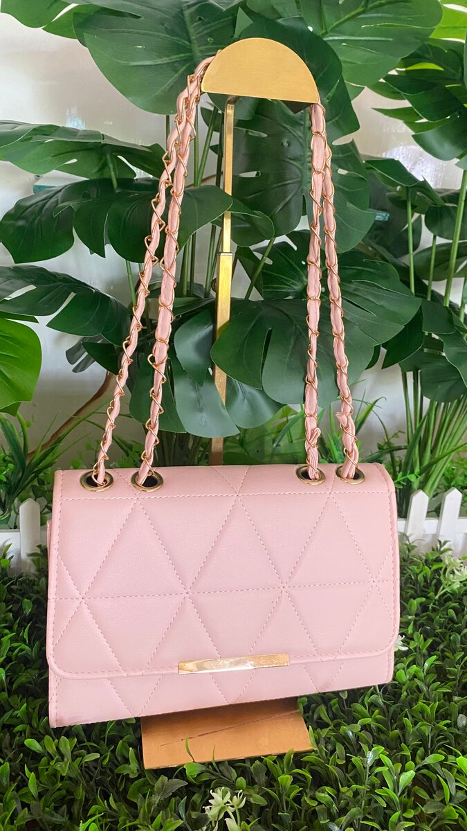 Sac à main rose élégant