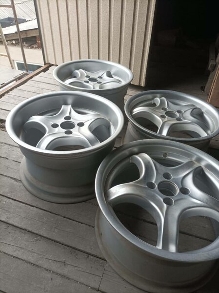 Диски Brock разноширокие r16  Пер 7.5jet35 Зад 9j et35 4*100