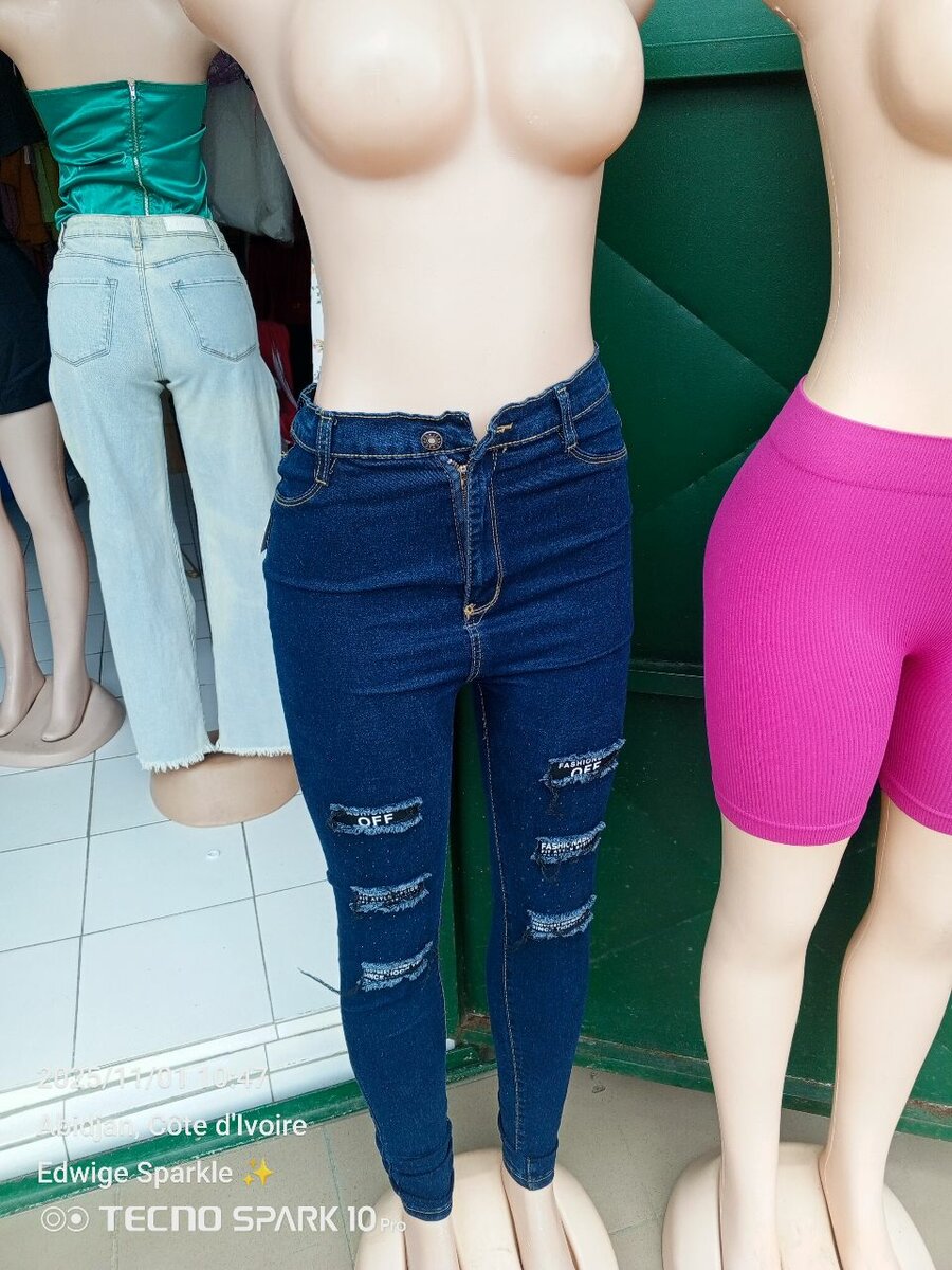 Jeans slim déchiré femme