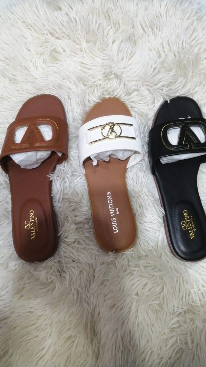 Claquettes de luxe tendance