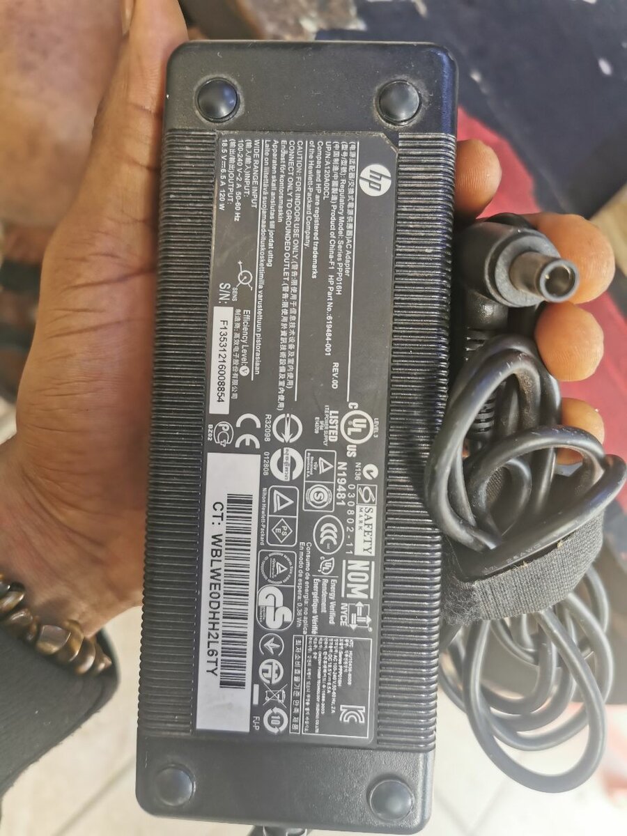 Hp charger 18.5v 6.5A 120w
