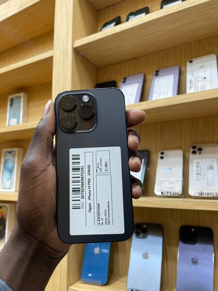 iPhone 14 Pro 128go quasi neuf