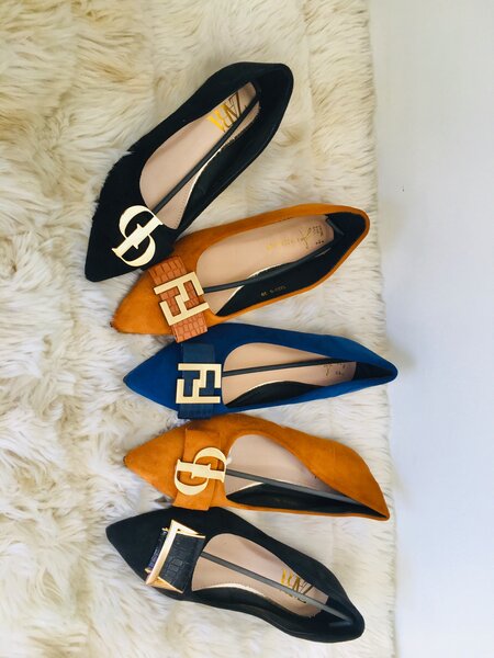 Ladies shoes