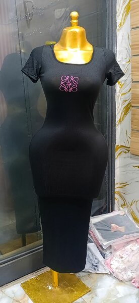 Robe moulante élégante femme