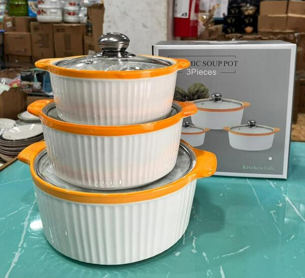 Soupière en porcelaine blanche