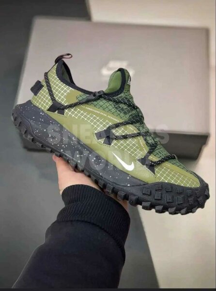 Nike  ACG Mountain Fly