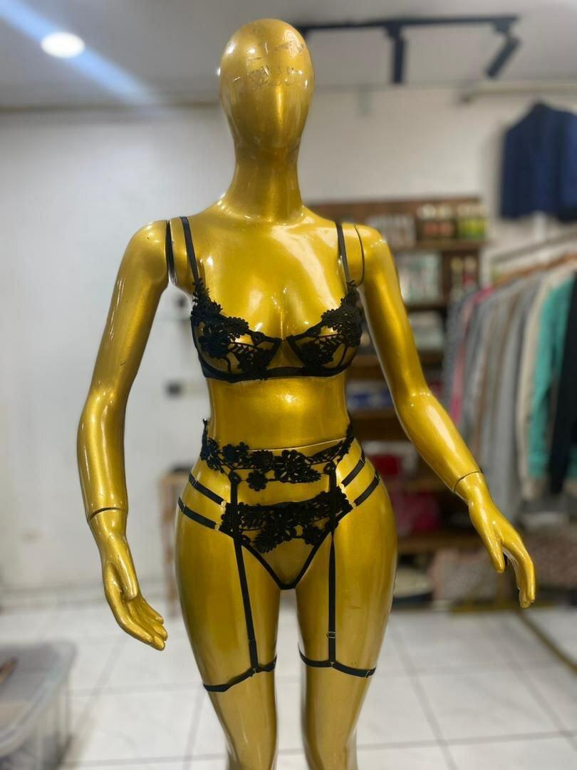 Ensemble lingerie dentelle noire