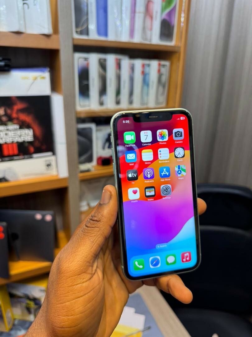 iPhone 11 Gevey Unlocked