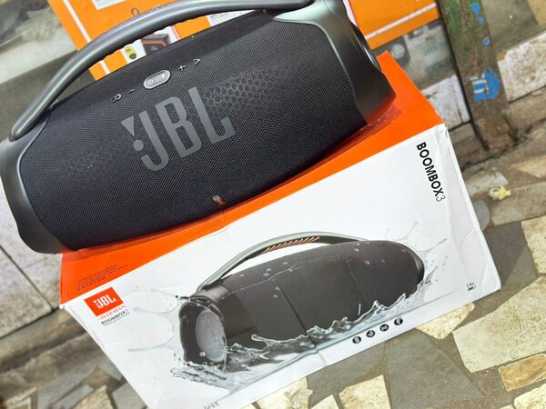 JBL Boombox 3