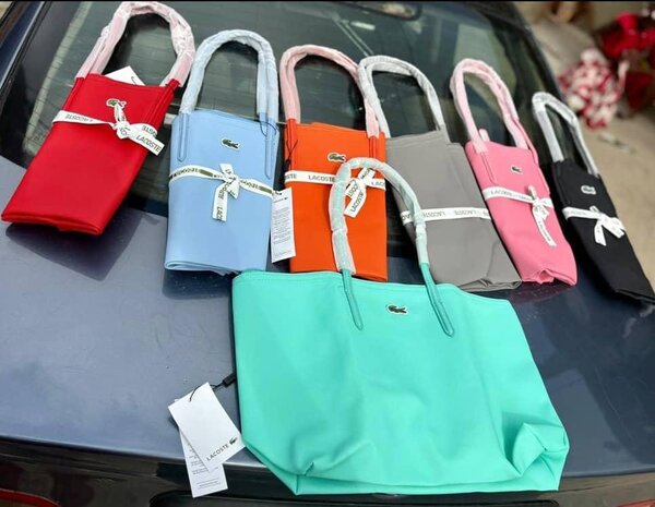 Sacs à main colorés Lacoste
