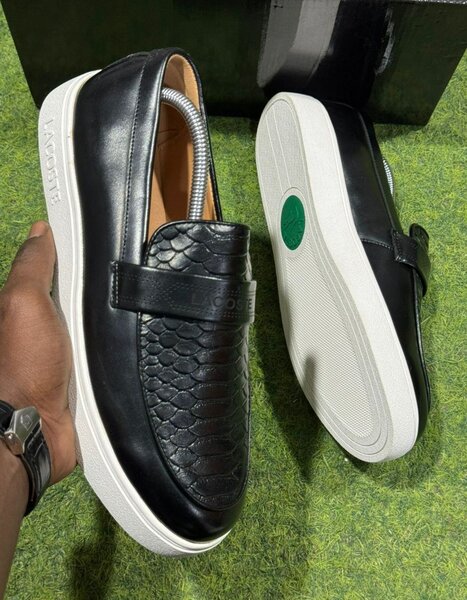 Mocassins en cuir noir élégants